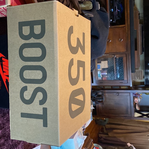 yeezy boost 350 original box V2 Mono Cinder while the webbing pull tab at the heel and three Yeezy Boost 350 with original